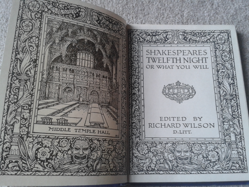 Illustration for article titled Bibliophilia Success!